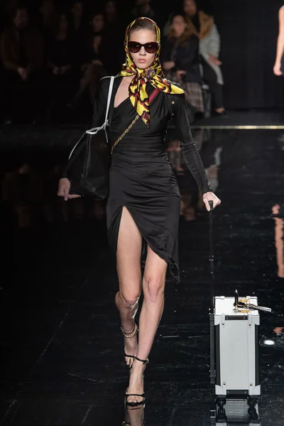 Look 46